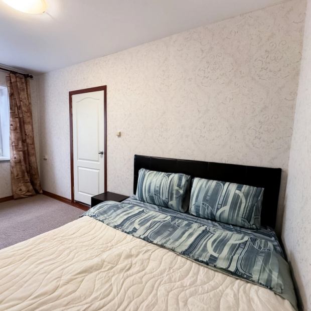 Фотографии квартиры 
            Квартира 2-комнатная на Коминтерна 22