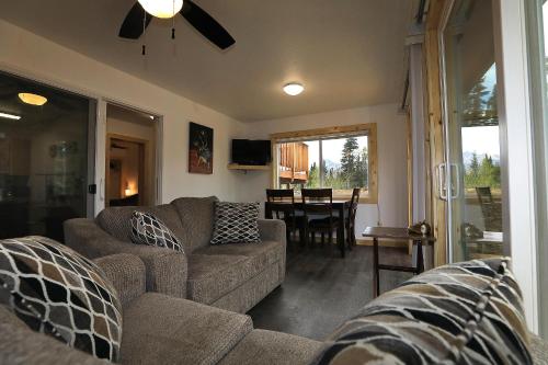 Фотография гостевого дома Denali 2-King Bedrooms each with own Private Bathroom. Full Kitchen and Amentities!