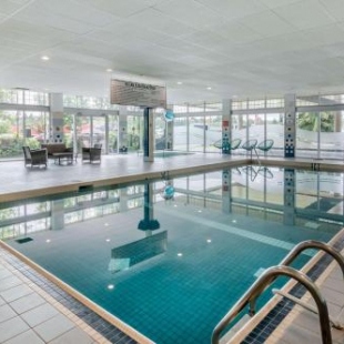 Фотография гостиницы Super 8 by Wyndham Macleod Trail Calgary