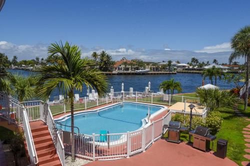 Фотография апарт отеля Aloha Condominium - On the Intracoastal - Walk to the Beach