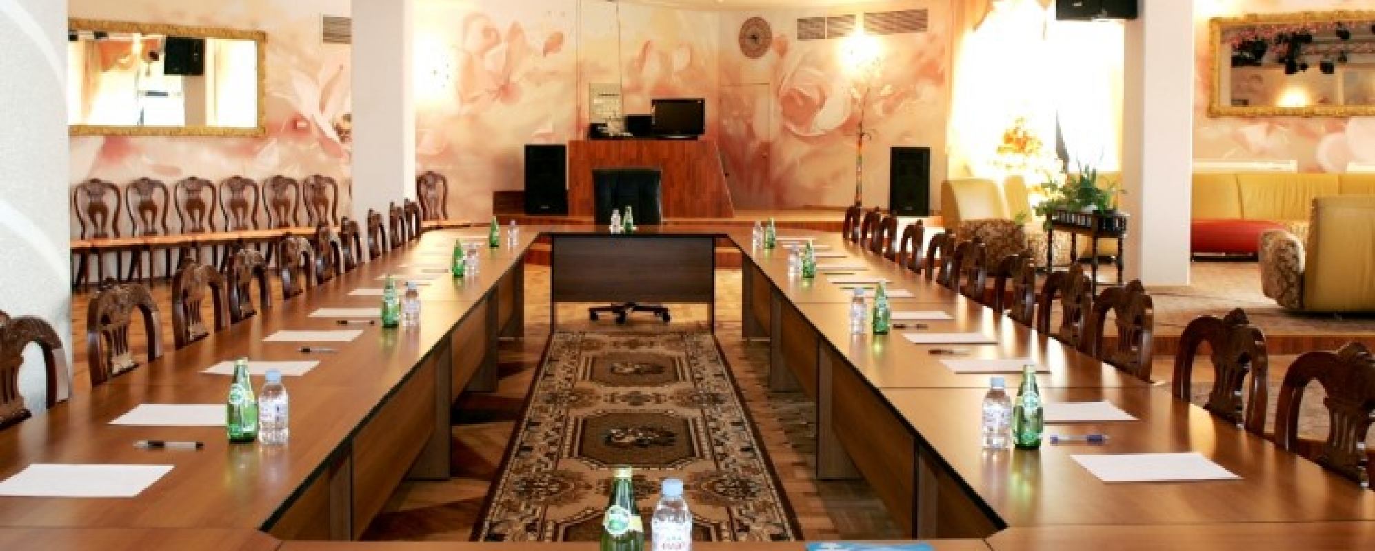 Фотографии конференц-зала Октябрьский