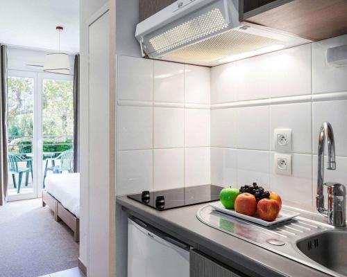 Фотографии апарт отеля
Zenitude Hôtel-Résidences Cannes Mandelieu Confort