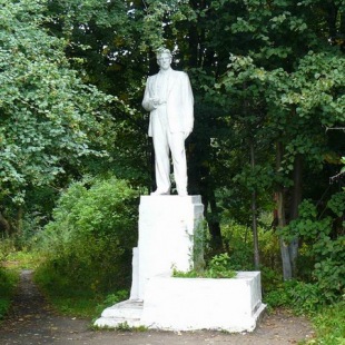 Фотография памятника Скульптура Маяковского