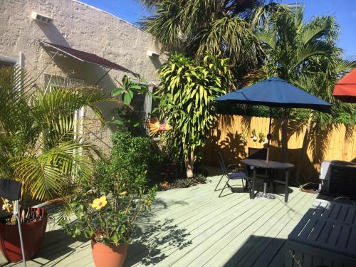 Фотография гостевого дома The Cottage at Pineapple House