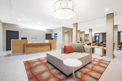 Фотография гостиницы Candlewood Suites Fargo South-Medical Center, an IHG Hotel