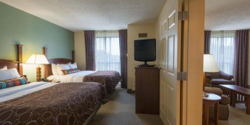 Фотография гостиницы Staybridge Suites Memphis-Poplar Ave East, an IHG Hotel