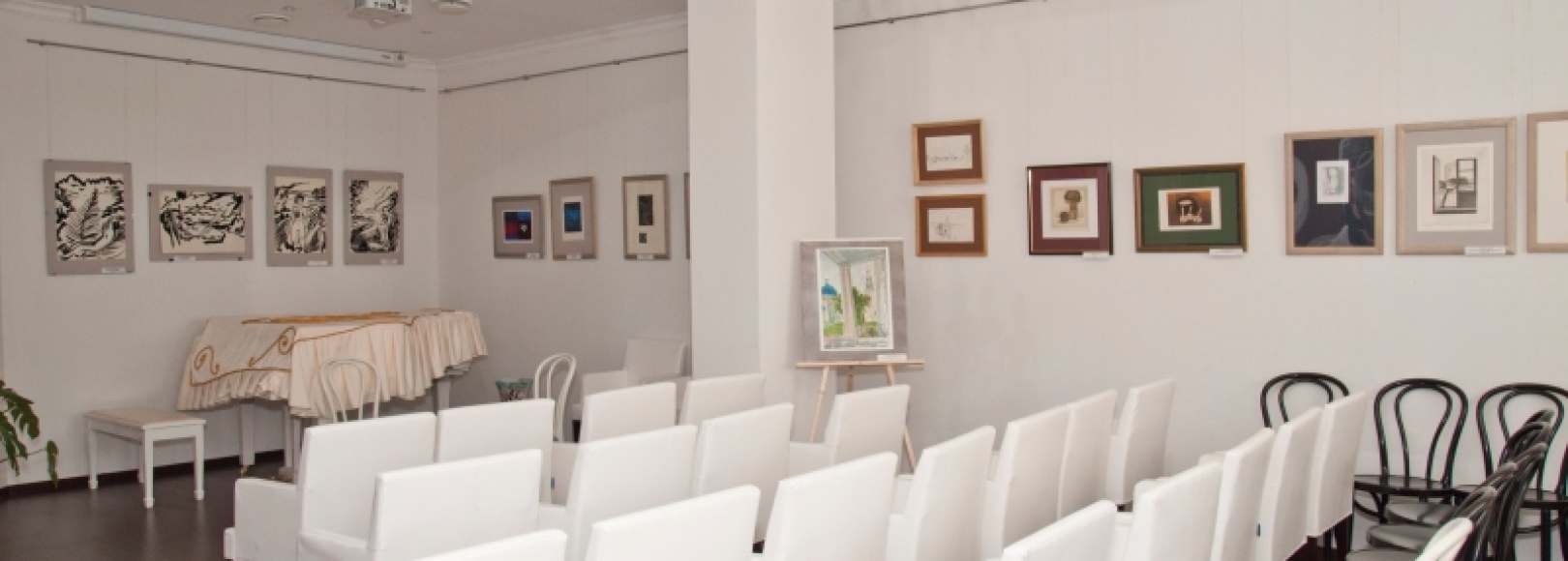 Фотография конференц-зала Арт-центр Библиотеки имени А. И. Герцена