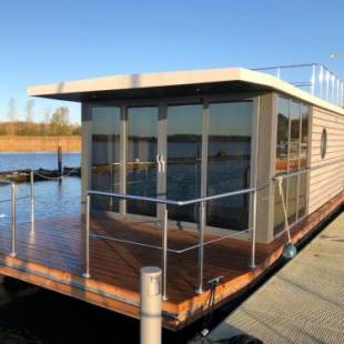 Фотографии мини отеля
Hausboot 'Moin Madita'