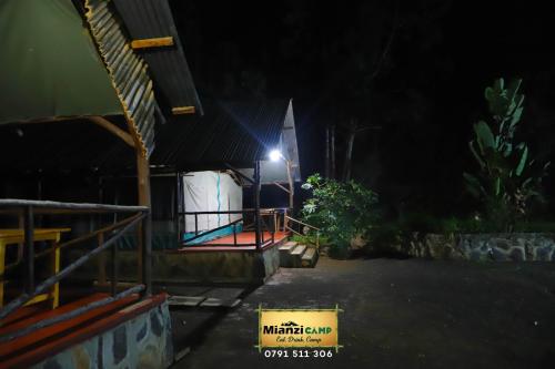 Фотография кемпинга Mianzi Camp.