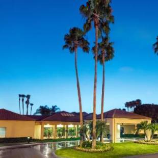 Фотографии гостиницы
Courtyard Anaheim Buena Park