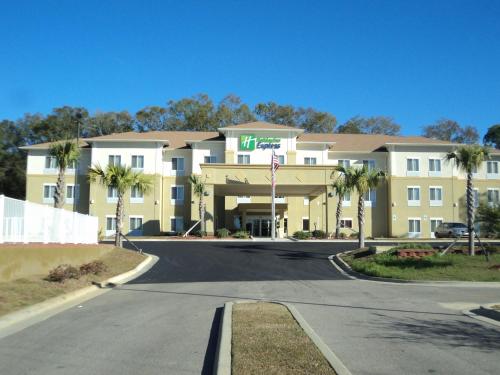 Фотография гостиницы Holiday Inn Express & Suites Bonifay, an IHG Hotel