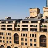 Фотография гостиницы Raphael Suites