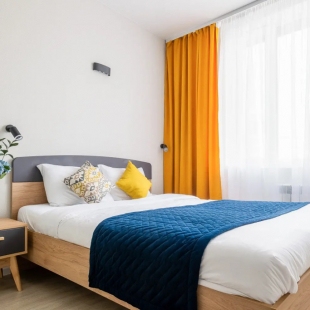 Фотография квартиры Квартира Яркая студия рядом с набережной и кондиционером