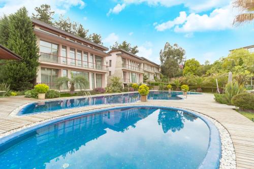 Фотография гостевого дома Роял Хилс на Мамайке