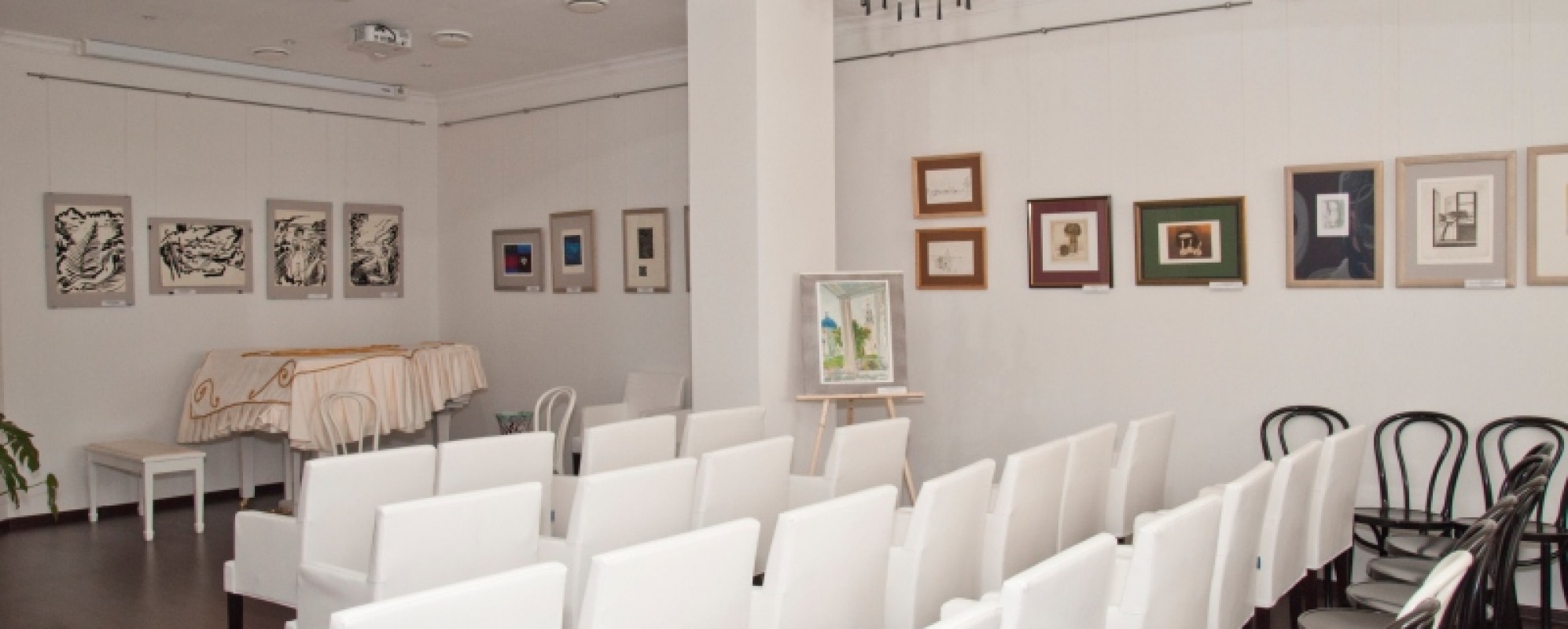 Фотографии конференц-зала Арт-центр Библиотеки имени А. И. Герцена