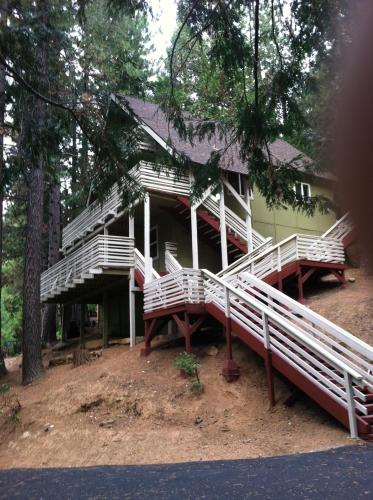 Фотография гостевого дома Yosemite Hideaway A