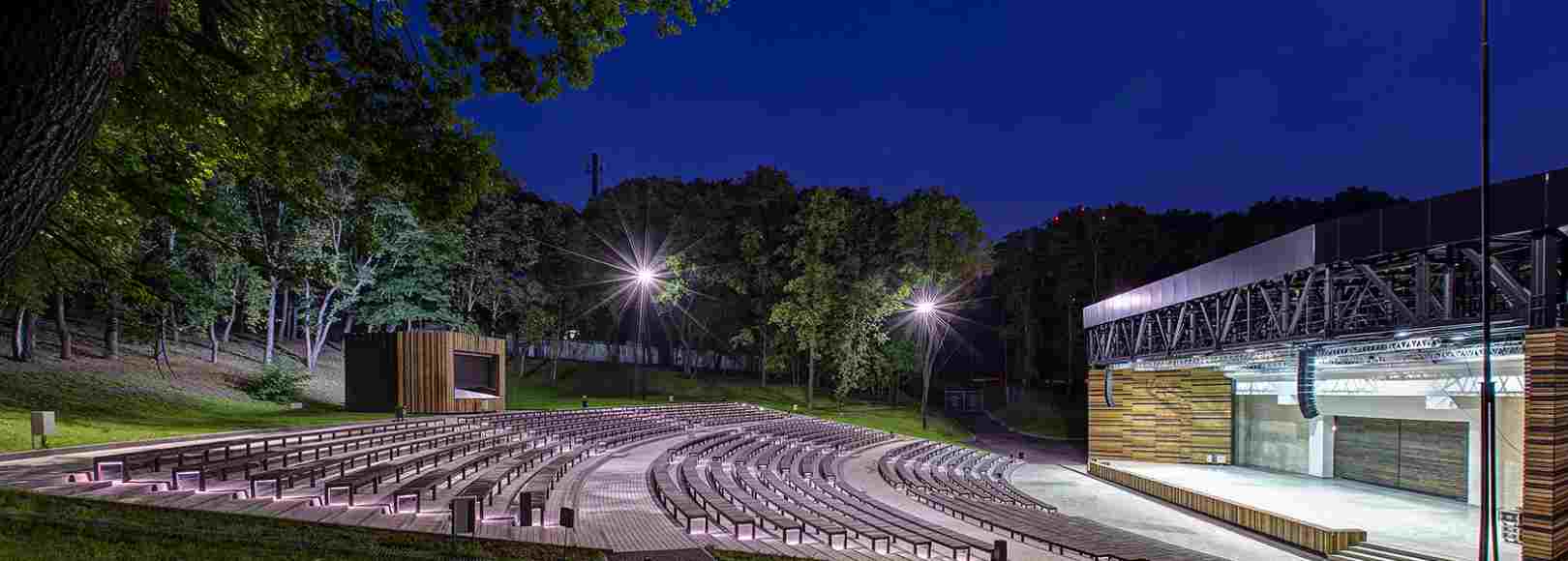 Фотография летней террасы Зеленый театр Воронежского концертного зала
