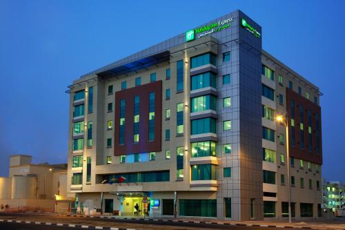 Фотография гостиницы Holiday Inn Express Dubai, Jumeirah, an IHG Hotel