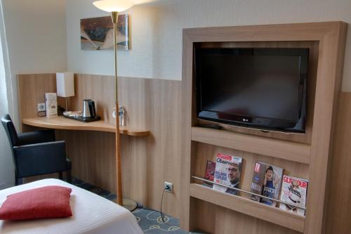 Фотография гостиницы Kyriad Hotel Tours Centre