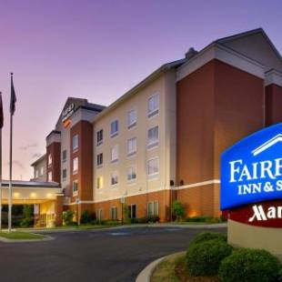 Фотографии гостиницы 
            Fairfield Inn and Suites Cleveland