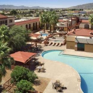 Фотографии гостиницы 
            Wyndham El Paso Airport and Water Park