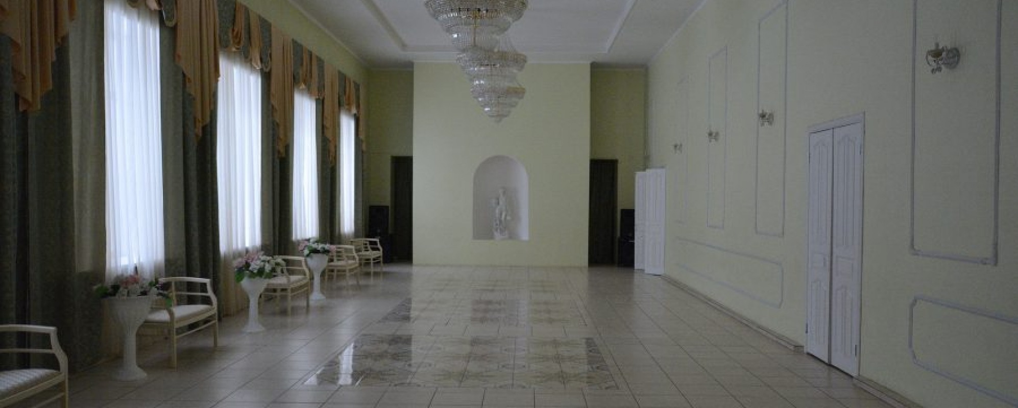 Фотографии конференц-зала ГДК им. В.И. Ленина Зал Торжеств Зеленый