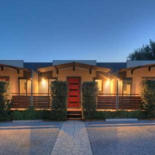 Фотографии базы отдыха
Airport Tourist Village Melbourne