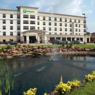 Фотографии гостиницы 
            Holiday Inn Carbondale - Conference Center, an IHG Hotel