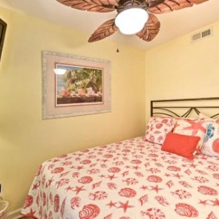 Фотография гостевого дома Hilton Head Resort Condo-Steps to Pool and Beach