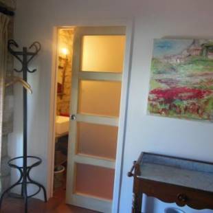 Фотографии мини отеля
La Migrane