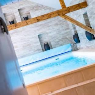 Фотографии мини отеля
La Ferme de l'Oudon & SPA