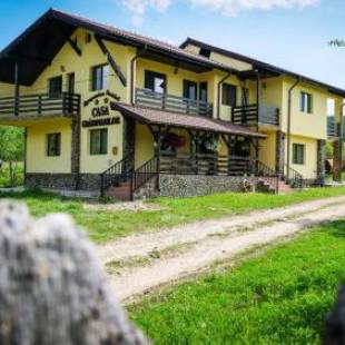 Фотографии базы отдыха 
            Pensiunea Gradinarilor