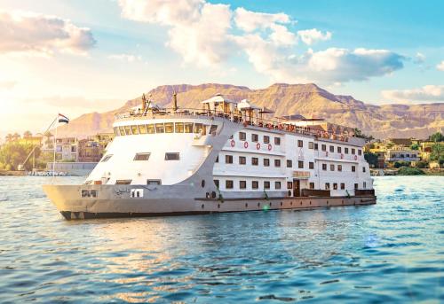 Фотография мини отеля Champollion II 5 Stars Nile cruise - Monday's 4 Nights from Luxor - Friday's 3 Nights from Aswan - Long Cruise as of 25 March - 10 Nights Aswan to Cairo - 11 Nights Cairo to Aswan