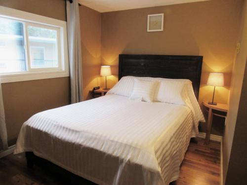 Фотография мотеля Lakeside Villa Inn & Suites