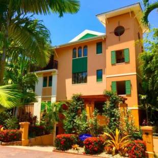 Фотографии апарт отеля
Martinique On Macrossan