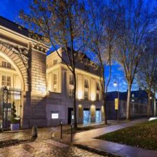 Фотографии гостиницы
Le Louis Versailles Château - MGallery