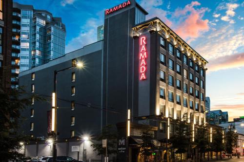 Фотография гостиницы Ramada by Wyndham Vancouver Downtown