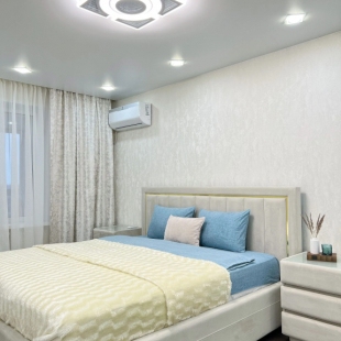 Фотография квартиры Квартира Роскошная Kravc Group с камином и просторной лоджией