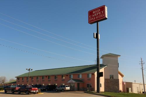 Фотография гостиницы Red Carpet Inn & Suites North Sioux City
