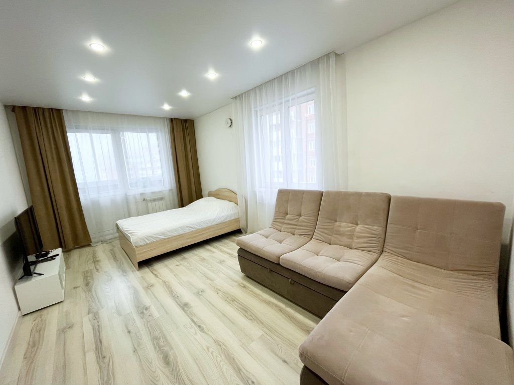 Фотография квартиры Новая большая двухкомнатная квартира на Площади Советов