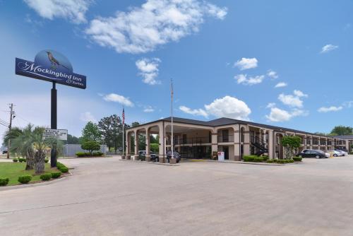 Фотография мотеля Mockingbird Inn & Suites