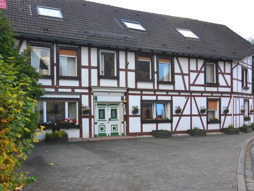 Фотография гостевого дома Bright Holiday Home with Terrace in Medebach Germany