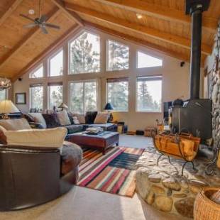 Фотографии гостевого дома
White Pines Mountain Lodge #7