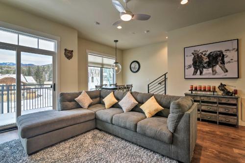 Фотографии гостевого дома
Modern Winter Park Ski Condo Near the Ski Shuttle!