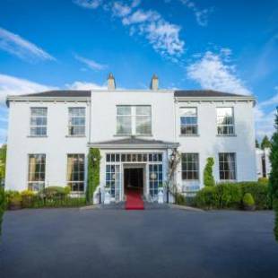 Фотография гостиницы Castle Oaks House Hotel