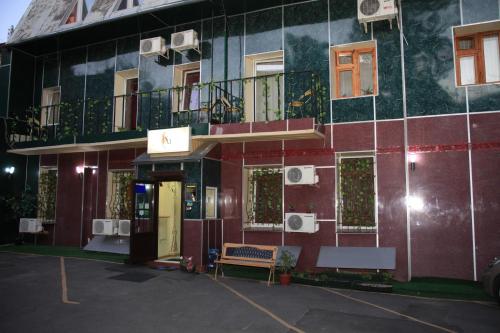 Фотография гостиницы Yellow Unlimited