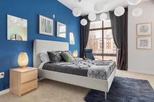 Фотография квартиры Trifecta Rooftop Terrace CLT Skyline Superhost