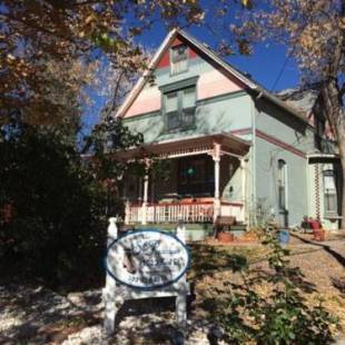 Фотографии мини отеля
The Silk Pincushion