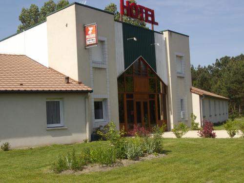 Фотографии гостиницы
Hôtel Le Grand Chêne