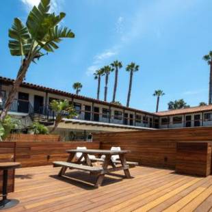 Фотографии гостиницы
Haley Hotel